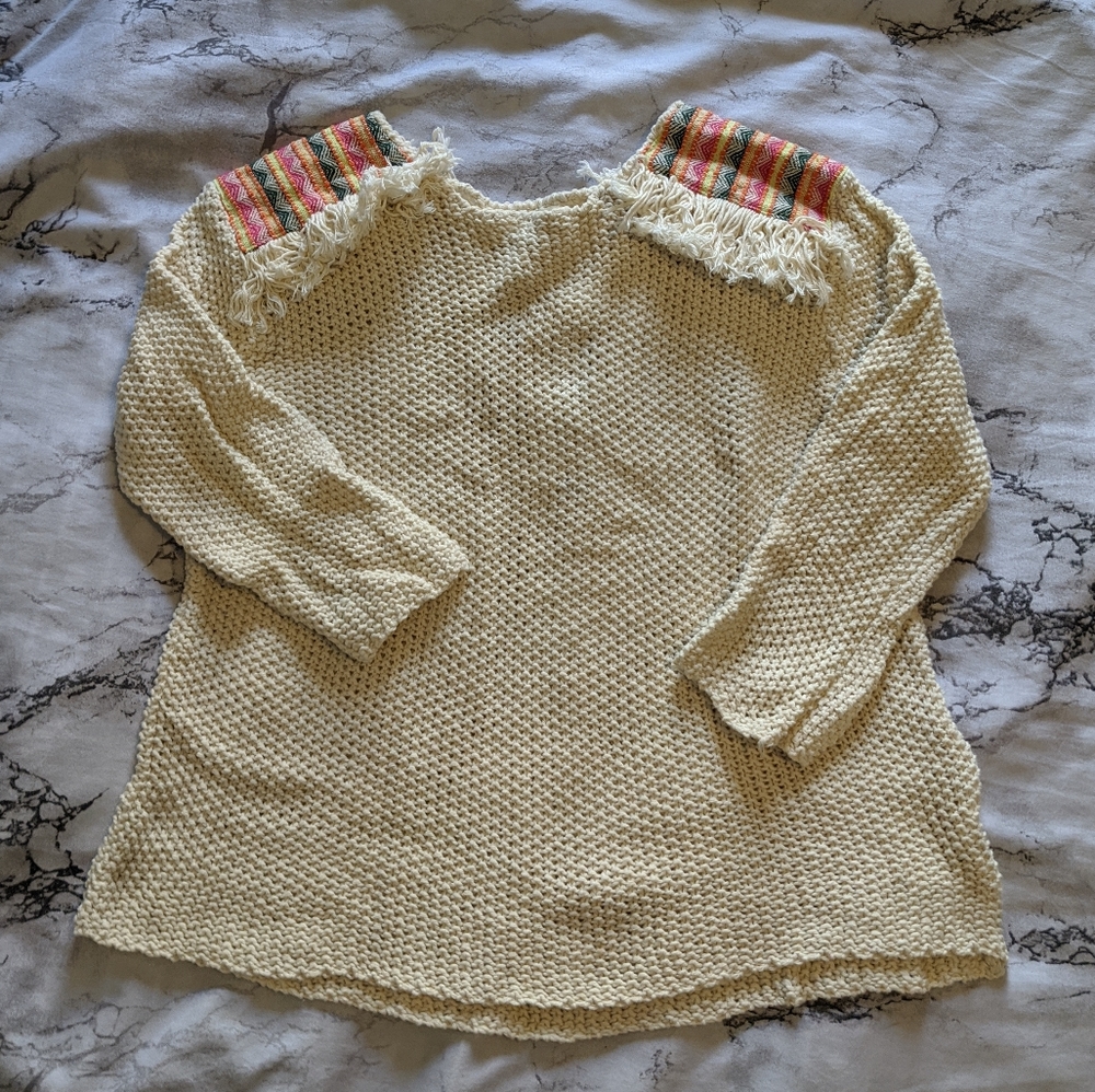 ❌SOLD❌Billabong knit sweater with fringe shoulders